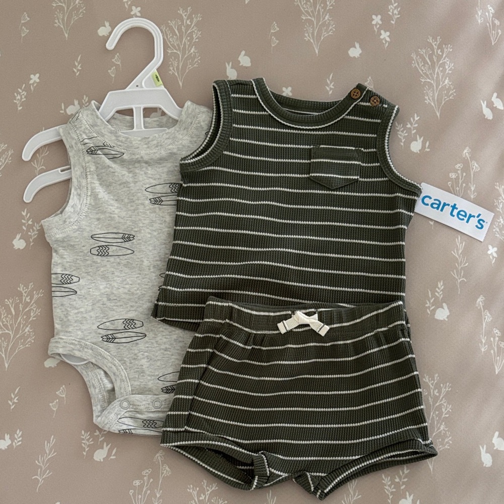 CARTER’S 3-piece summer Set